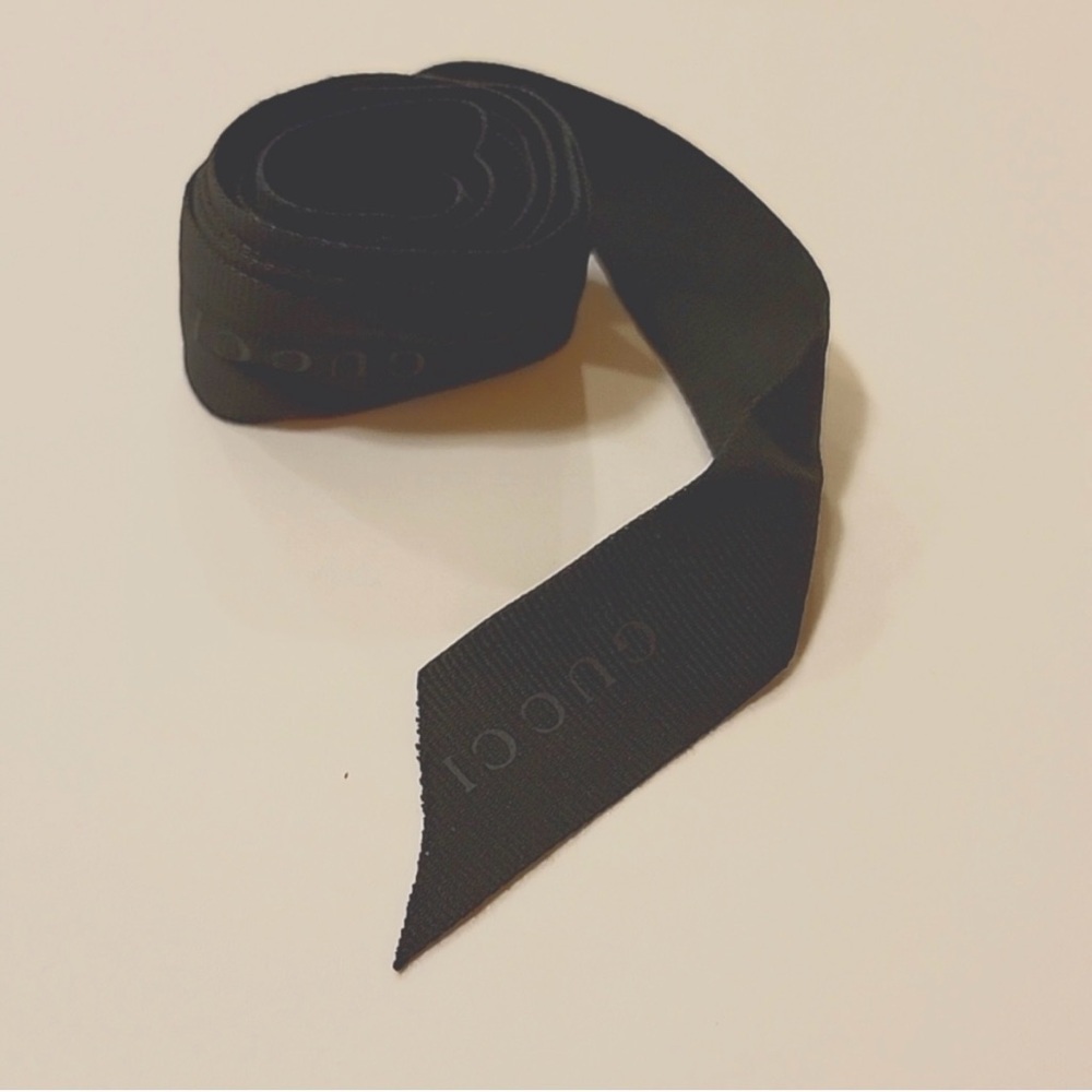 Authentic Gucci Ribbon - Picture 4 of 4